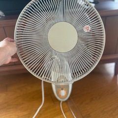 壁掛け扇風機
