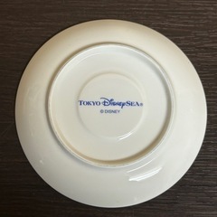 s0916604 未使用 TOKYODisneySEA HARBORSIDE CHRISTMAS 2004 カップ&ソーサーセット ディズニー 食卓 コレクション 洋食器 中古品の画像