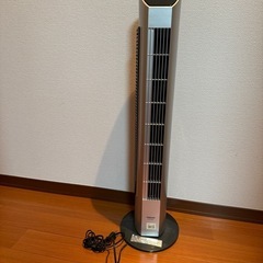 タワー型扇風機の画像