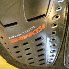 コミネ　レディースプロテクター胸の画像