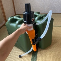 【9/26までの引き取り限定】トラスコ　給油ポンプ・20L灯油タンク×2セットの画像