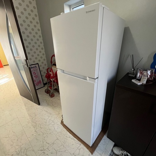 2021年製ヤマダ電機 236L 大容量 2ドア冷蔵庫 YRZ-F23H1