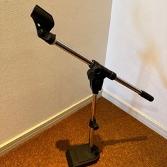 ショートサイズマイクスタンド　未使用ギタースタンドおまけ
