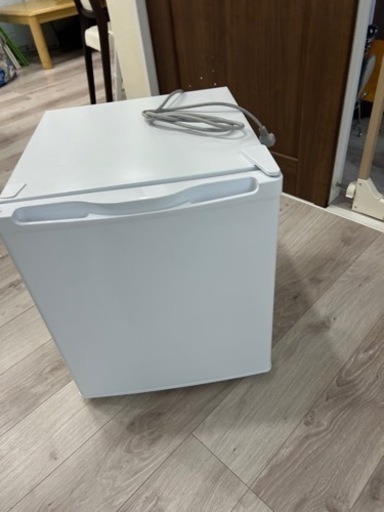 値下げしました。必見！冷蔵庫1ドア47リットル　3ヶ月のみ使用