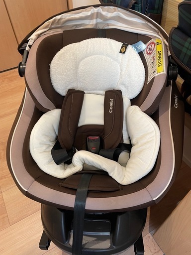 コンビ チャイルドシート