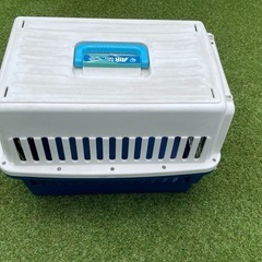 【取引完了】犬用ゲージ　 アイリスオーヤマ　ATC-670  エアトラベルキャリー(青×白)の画像