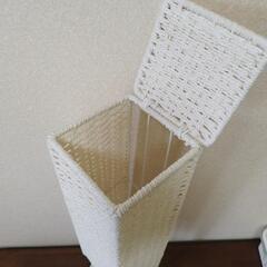 タワートイレットペーパーホルダーの画像