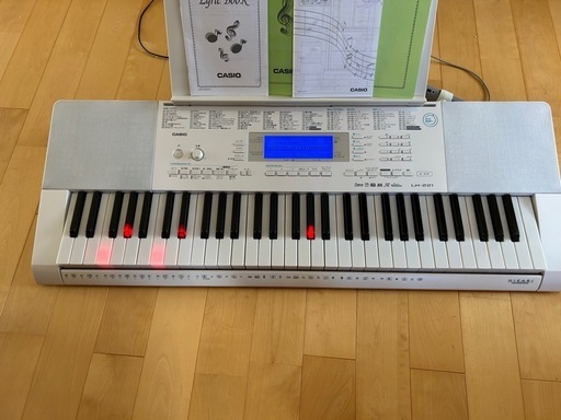 カシオ　光ナビ　電子ピアノ　キーボード　LK-221