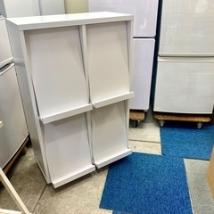 ディスプレーラック フラップ式本棚 フラップ式書棚 本棚 収納 扉付き 中古 家具 買取 引取 の画像