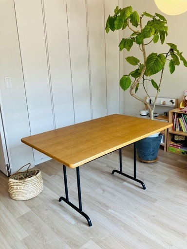 unicoファニート
　ダイニングテーブル