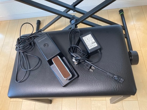 Roland FP-10 電子ピアノ、DP-10ペダル、楽器専用椅子、Gravityスタンド（おまけ）