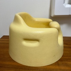 バンボ  BUMBO  ベビーチェア  の画像