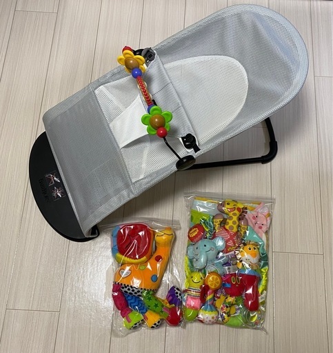 【BabyBjorn】バウンサー・木製トーイ　室内　車内　ベビーおもちゃまとめ売り