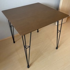 ニトリ　ダイニングテーブル