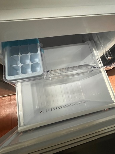 No.D0201三菱冷蔵庫22年146L 2ドア　下冷凍室