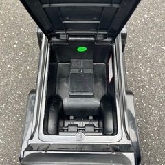 子供用　室内で使用 ベンツ　玩具　音が出る　エンジン音　クラクション　タイヤにもベンツの画像