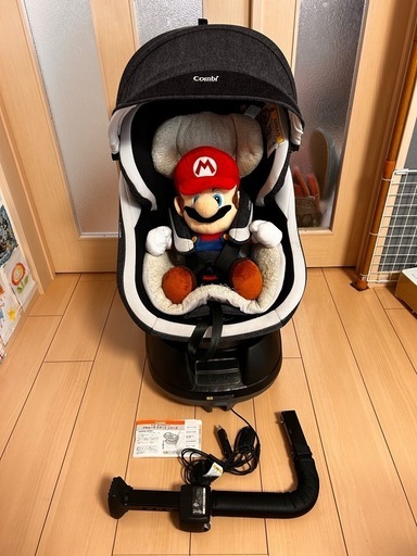 チャイルドシート　コンビ　回転　幌付き