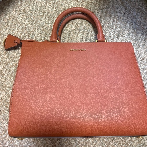 Charles\u0026Keith バック