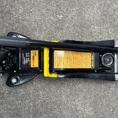 フロアジャッキ