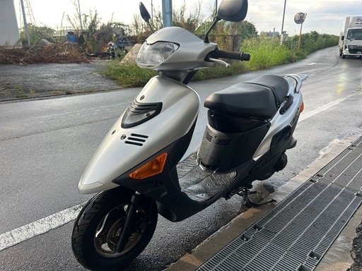 低走行❗️ スズキ　ヴェクスター125 CF42A 小型　スクーター　大阪発