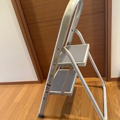 脚立
