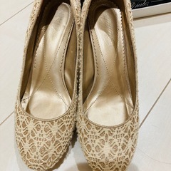 22.5 結婚式参列用のパンプス👠の画像