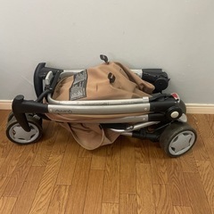 クィニー☆マキシコシ☆ ベビーカー☆チャイルドシート4点セットの画像