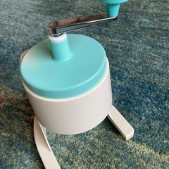 決まりました♪差し上げます♪手動式かき氷機 製氷カップ2個付き