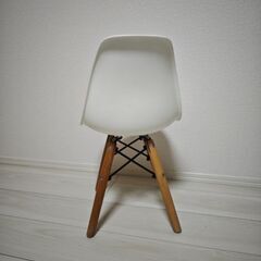 【値下げ】イームズ キッズチェアの画像