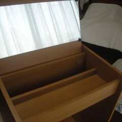 無料 ！！ ドレッサー　デスク兼用
