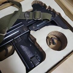 イスラエル サブマシンガン 9mmの画像
