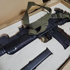 イスラエル サブマシンガン 9mmの画像