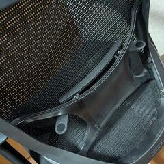 バロンチェア ランバーサポート付 ウレタンキャスター付 手すり破損ありの画像