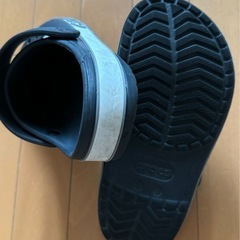 クロックス　黒　23cmの画像