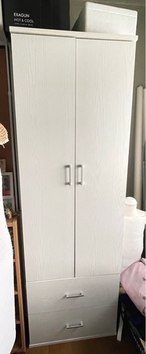 ハンガーラック\nクローゼット