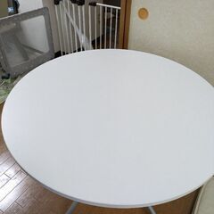 白いダイニング丸テーブル【受付終了】