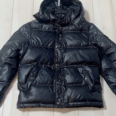 【クリーニング済み】定価1万以上　ダウン　黒　ブラック　アウター　上着　トップスの画像