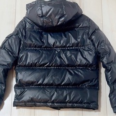 【クリーニング済み】定価1万以上　ダウン　黒　ブラック　アウター　上着　トップスの画像