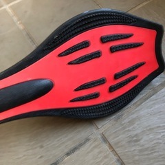 リップスティック、ジェイボード、スケボー
の画像