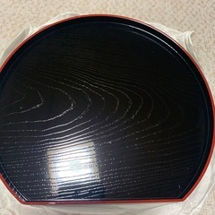 新品未使用の半月盆の画像