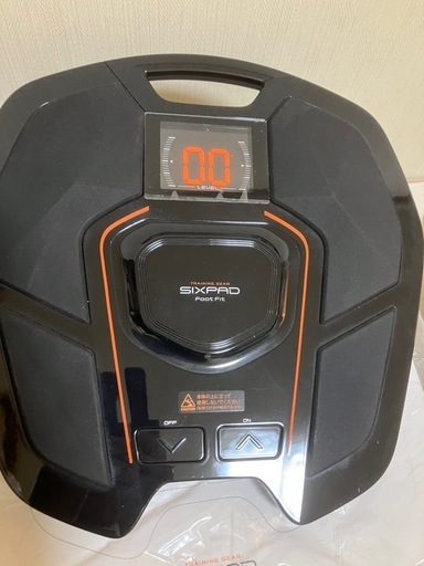 値下げ　MTG シックスパッド フットフィット（SIXPAD Foot Fit）中古美品