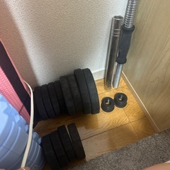 ダンベル・バーベル、手首固定用リストラップ付きの画像