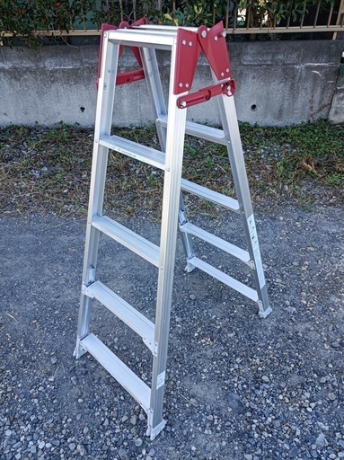 ★[八4733]  〈美品〉ハセガワ　伸縮式脚立　RYZ-15b