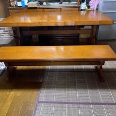 ダイニングテーブル　木製