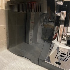 全自動 エスプレッソ マシン【デロンギ】 ECAM23210B