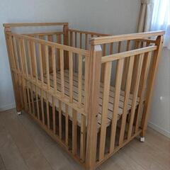 ベビーベッド　木製