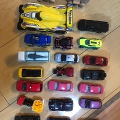 トミカ20台くらい！