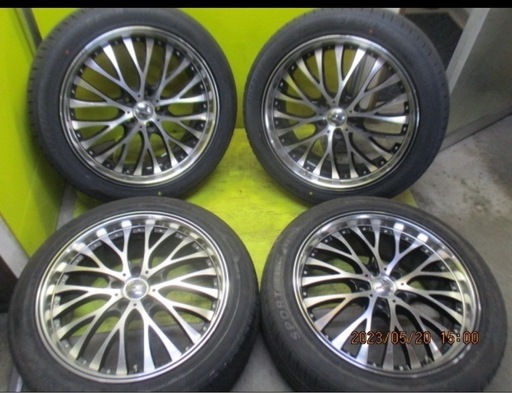 245/45/19  タイヤ付きアルミホイール