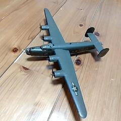 プラモデル 戦闘機 3機の画像