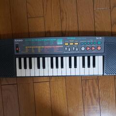 CASIO 電子キーボード［SA-35］